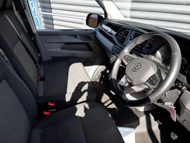 Volkswagen Transporter image 8